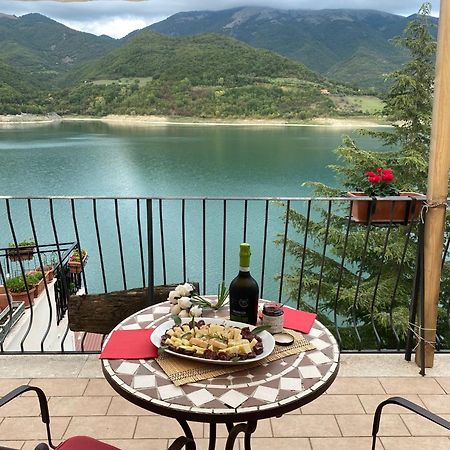 B&B La Casetta Sul Lago Colle di Tora Exterior foto