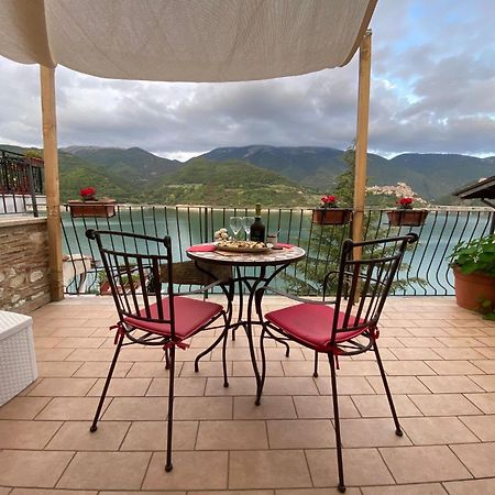 B&B La Casetta Sul Lago Colle di Tora Exterior foto
